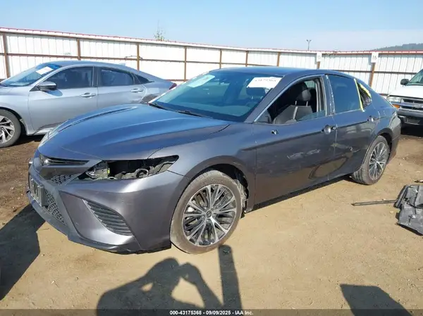 4T1G11AK9LU375962 2020 TOYOTA CAMRY - Image 2