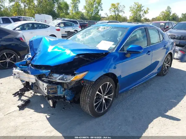 4T1G11AK9LU382877 2020 TOYOTA CAMRY - Image 2