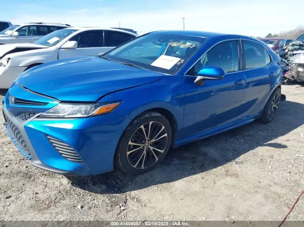 4T1G11AK9LU383284 2020 TOYOTA CAMRY - Image 2