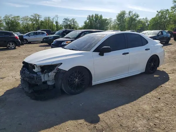 4T1G11AK9LU391742 2020 TOYOTA CAMRY - Image 1
