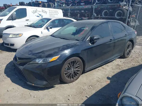 4T1G11AK9LU395452 2020 TOYOTA CAMRY - Image 2
