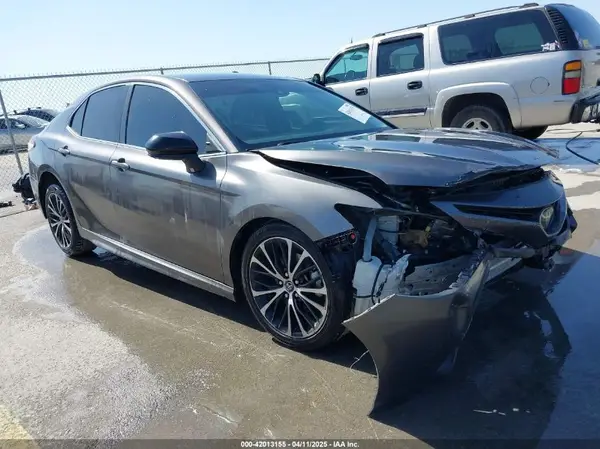 4T1G11AK9LU399274 2020 TOYOTA CAMRY - Image 1