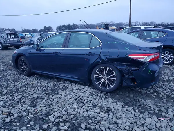 4T1G11AK9LU877631 2020 TOYOTA CAMRY - Image 2