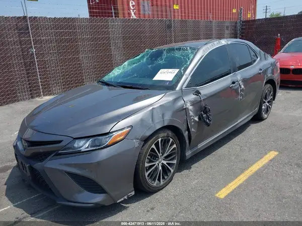 4T1G11AK9LU883140 2020 TOYOTA CAMRY - Image 2