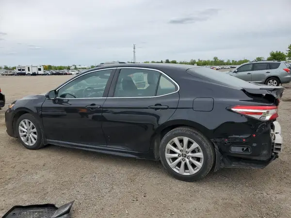 4T1G11AK9LU883977 2020 TOYOTA CAMRY - Image 2