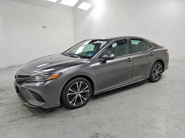 4T1G11AK9LU886054 2020 TOYOTA CAMRY - Image 1