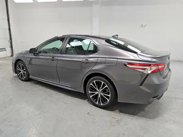 4T1G11AK9LU886054 2020 TOYOTA CAMRY - Image 2