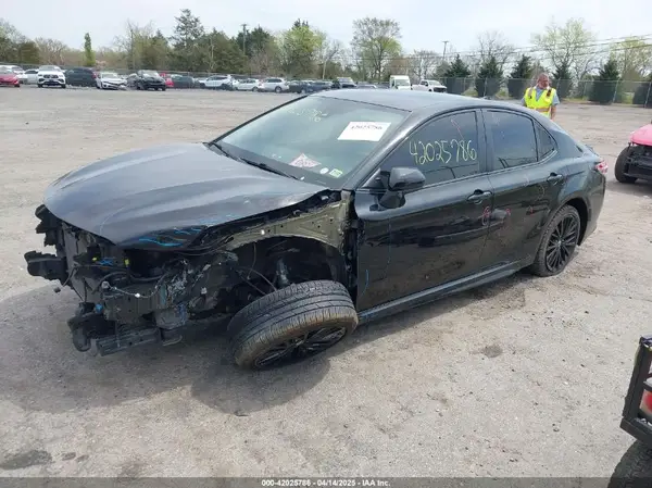 4T1G11AK9LU888421 2020 TOYOTA CAMRY - Image 2