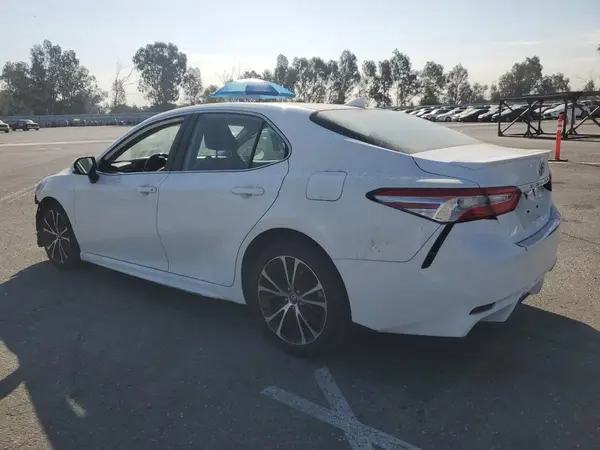 4T1G11AK9LU890198 2020 TOYOTA CAMRY - Image 2