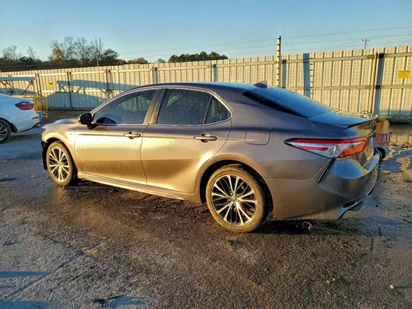 4T1G11AK9LU890525 2020 TOYOTA CAMRY - Image 2
