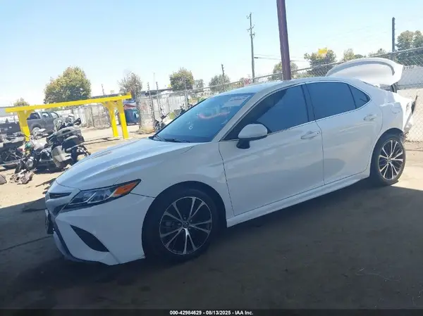 4T1G11AK9LU900745 2020 TOYOTA CAMRY - Image 2