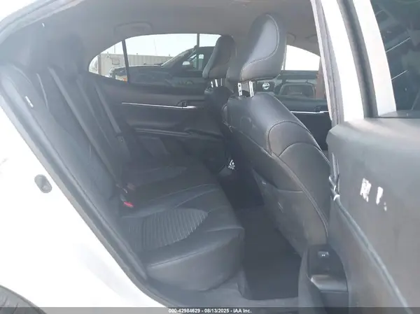 4T1G11AK9LU900745 2020 TOYOTA CAMRY - Image 8