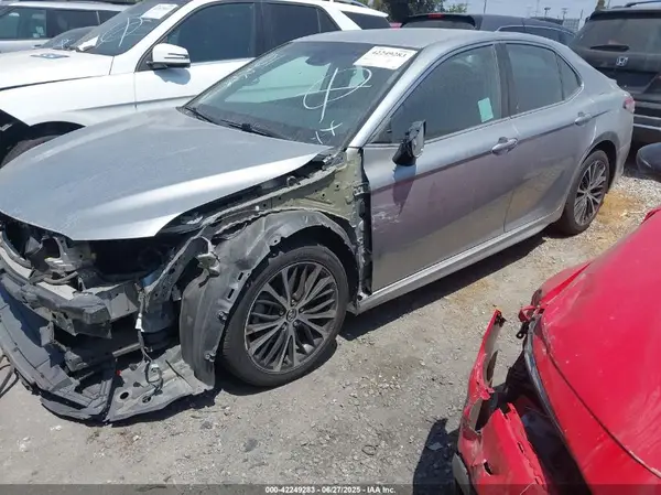 4T1G11AK9LU903239 2020 TOYOTA CAMRY - Image 2