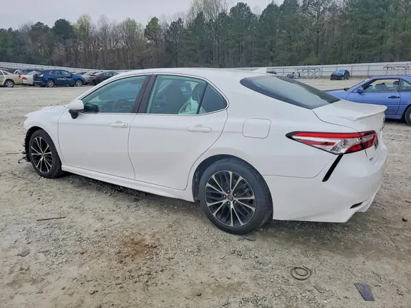 4T1G11AK9LU906688 2020 TOYOTA CAMRY - Image 2