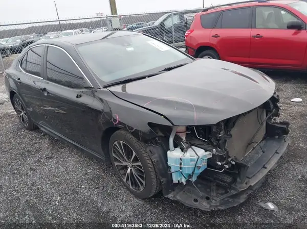 4T1G11AK9LU908215 2020 TOYOTA CAMRY - Image 1