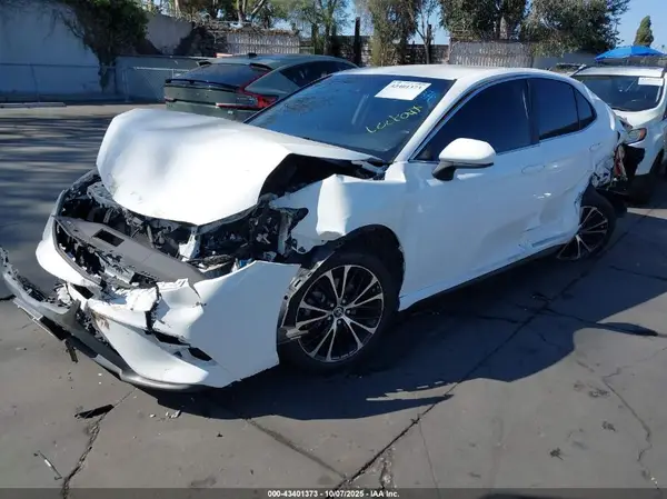 4T1G11AK9LU908392 2020 TOYOTA CAMRY - Image 2