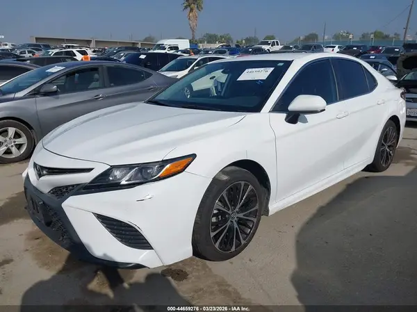 4T1G11AK9LU918954 2020 TOYOTA CAMRY - Image 2