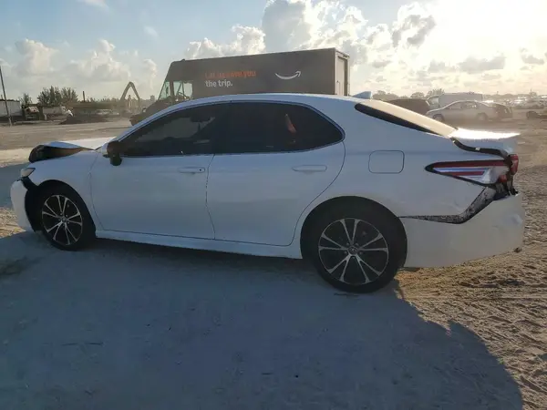 4T1G11AK9LU927931 2020 TOYOTA CAMRY - Image 2