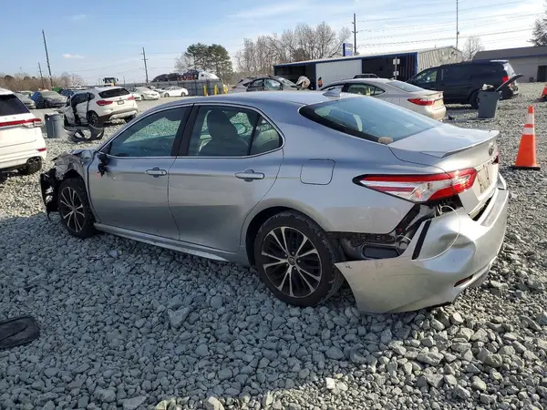 4T1G11AK9LU931607 2020 TOYOTA CAMRY - Image 2