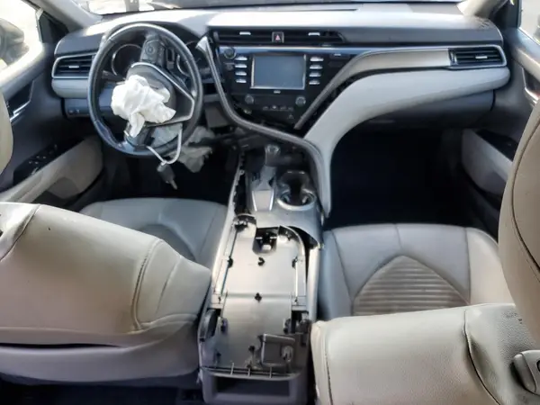 4T1G11AK9LU932000 2020 TOYOTA CAMRY - Image 8