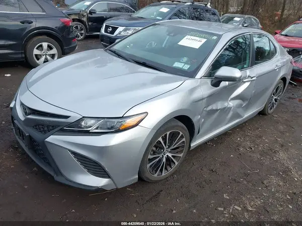 4T1G11AK9LU935639 2020 TOYOTA CAMRY - Image 2