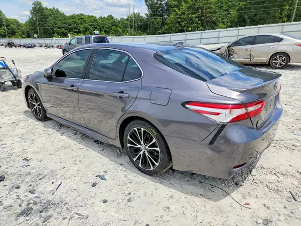 4T1G11AK9LU935883 2020 TOYOTA CAMRY - Image 2