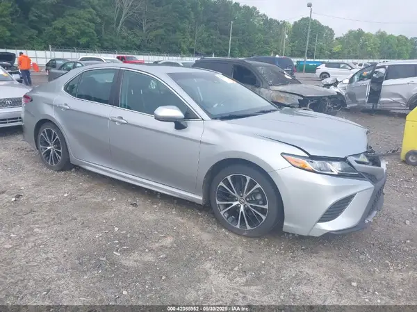 4T1G11AK9LU944339 2020 TOYOTA CAMRY - Image 1
