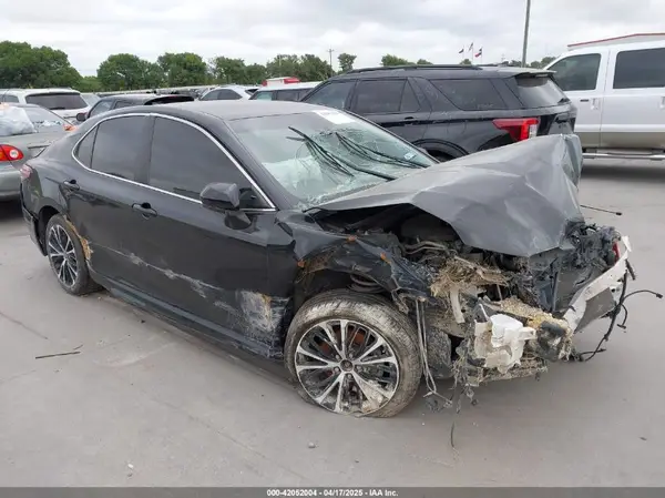 4T1G11AK9LU946138 2020 TOYOTA CAMRY - Image 1