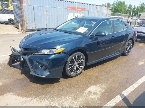 4T1G11AK9LU947418 2020 TOYOTA CAMRY - Image 2