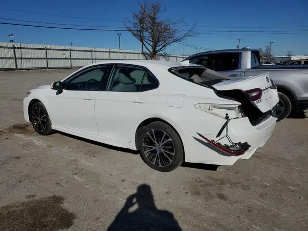 4T1G11AK9LU947872 2020 TOYOTA CAMRY - Image 2