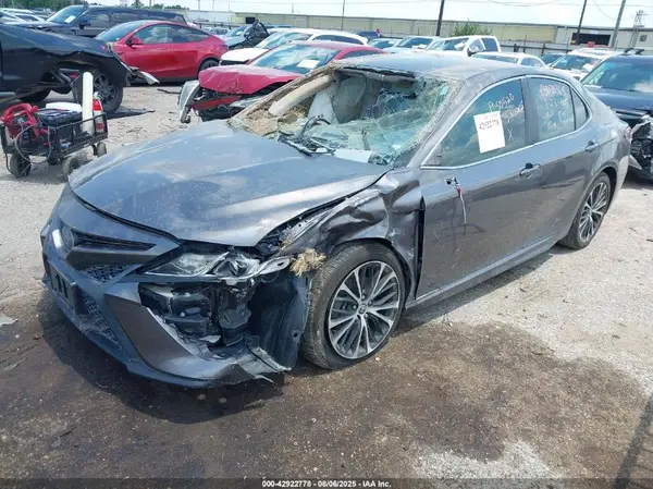 4T1G11AK9LU951341 2020 TOYOTA CAMRY - Image 2