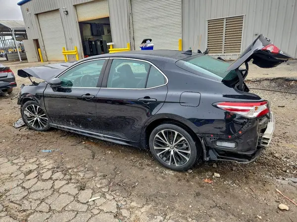 4T1G11AK9LU964347 2020 TOYOTA CAMRY - Image 2