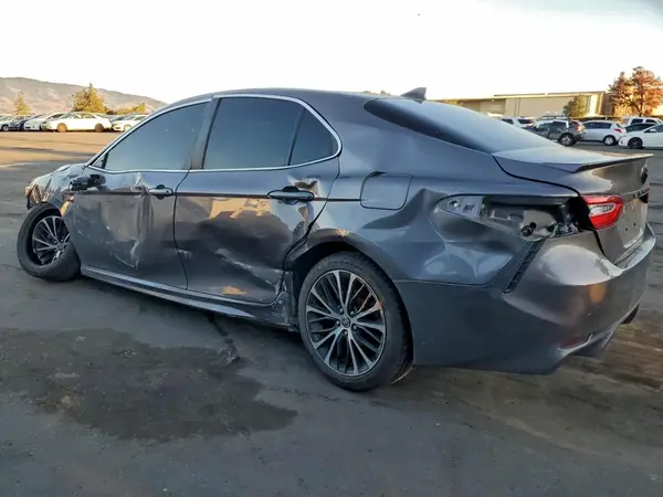 4T1G11AK9LU977048 2020 TOYOTA CAMRY - Image 2