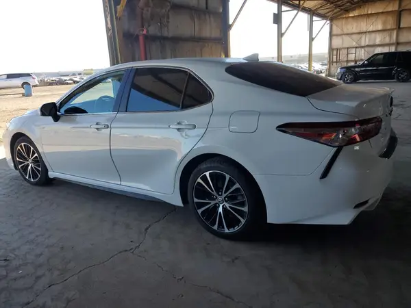 4T1G11AK9LU977518 2020 TOYOTA CAMRY - Image 2