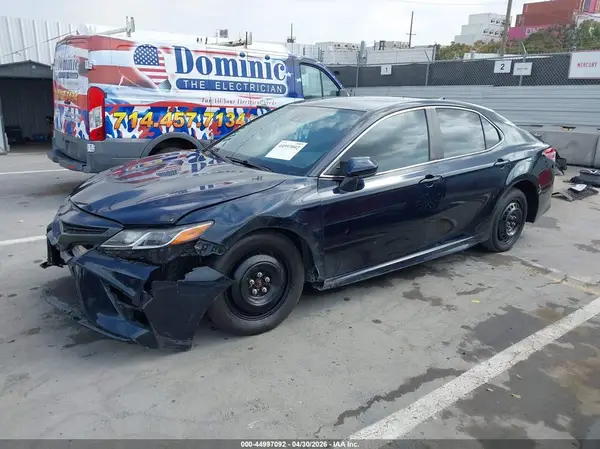 4T1G11AK9LU978300 2020 TOYOTA CAMRY - Image 2