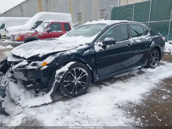 4T1G11AK9LU979415 2020 TOYOTA CAMRY - Image 2