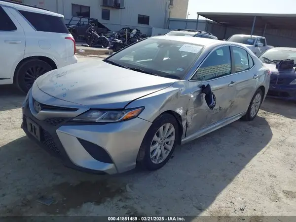 4T1G11AK9LU986073 2020 TOYOTA CAMRY - Image 2