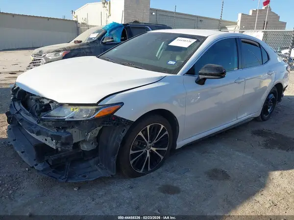4T1G11AK9LU997610 2020 TOYOTA CAMRY - Image 2