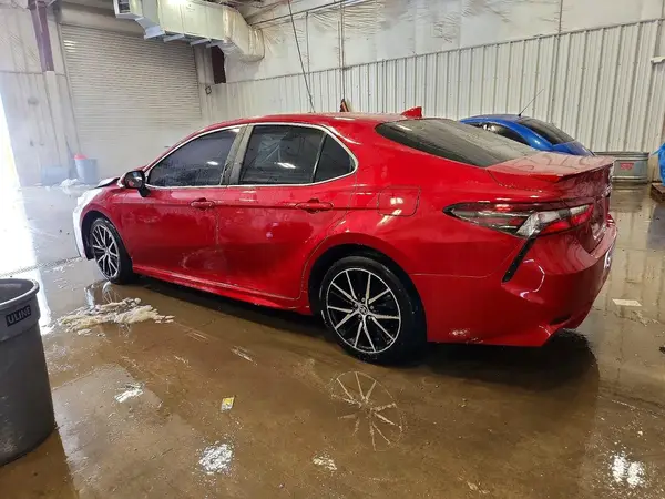 4T1G11AK9MU405365 2021 TOYOTA CAMRY - Image 2