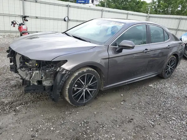4T1G11AK9MU407424 2021 TOYOTA CAMRY - Image 1