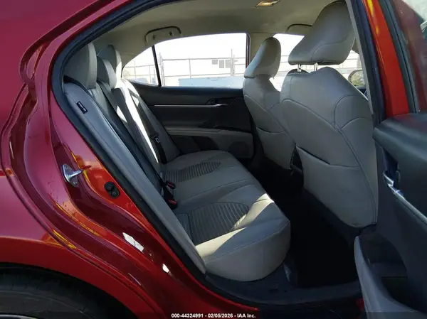 4T1G11AK9MU409318 2021 TOYOTA CAMRY - Image 8