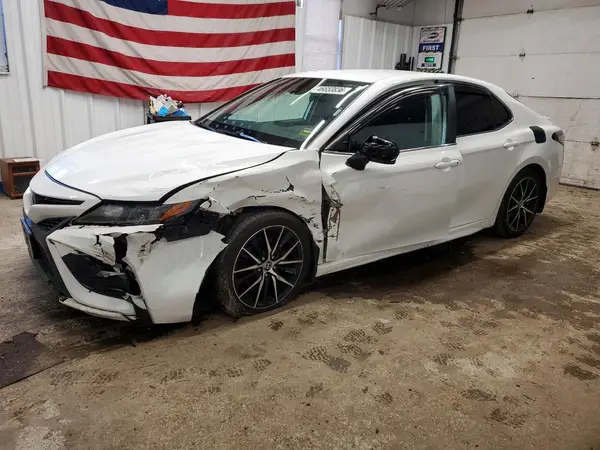4T1G11AK9MU411411 2021 TOYOTA CAMRY - Image 1