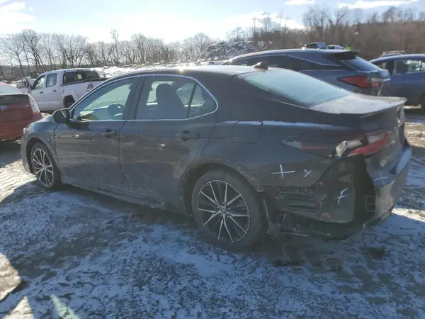 4T1G11AK9MU417774 2021 TOYOTA CAMRY - Image 2