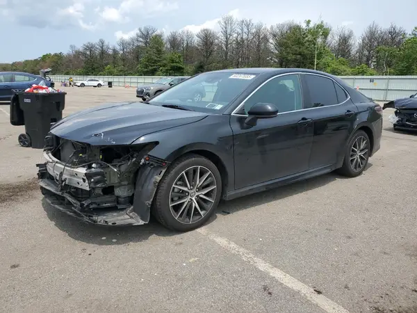 4T1G11AK9MU419394 2021 TOYOTA CAMRY - Image 1