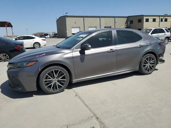 4T1G11AK9MU422411 2021 TOYOTA CAMRY - Image 1