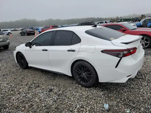 4T1G11AK9MU423834 2021 TOYOTA CAMRY - Image 2