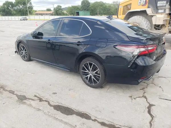 4T1G11AK9MU427222 2021 TOYOTA CAMRY - Image 2