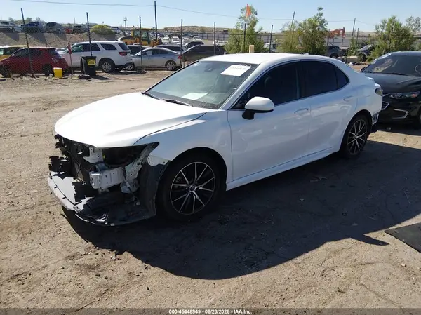 4T1G11AK9MU431917 2021 TOYOTA CAMRY - Image 2