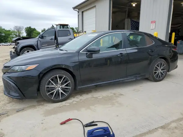 4T1G11AK9MU432436 2021 TOYOTA CAMRY - Image 1
