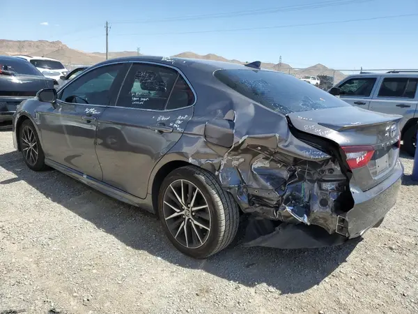 4T1G11AK9MU442903 2021 TOYOTA CAMRY - Image 2